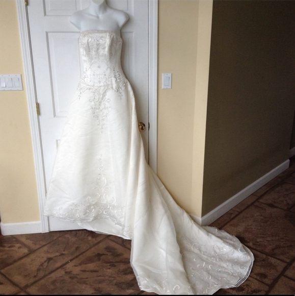 David's Bridal Da Vinci Wedding Gown Dress NWT